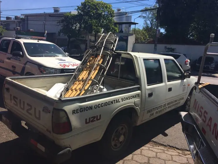 Hombre se lanza de puente en Sonsonate