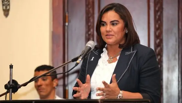ROSA-ELENA-DE-LOBO