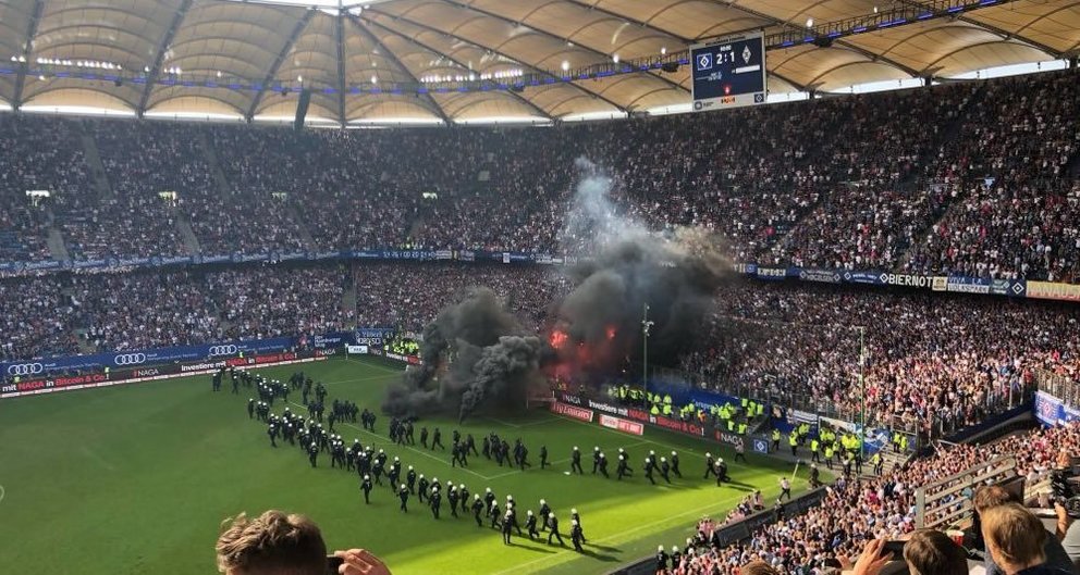 Hamburgo desciende a segunda división