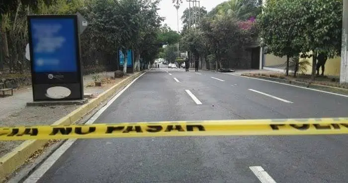 Asesinato en la 75 ave nte