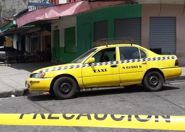 Taxi en el Zurita