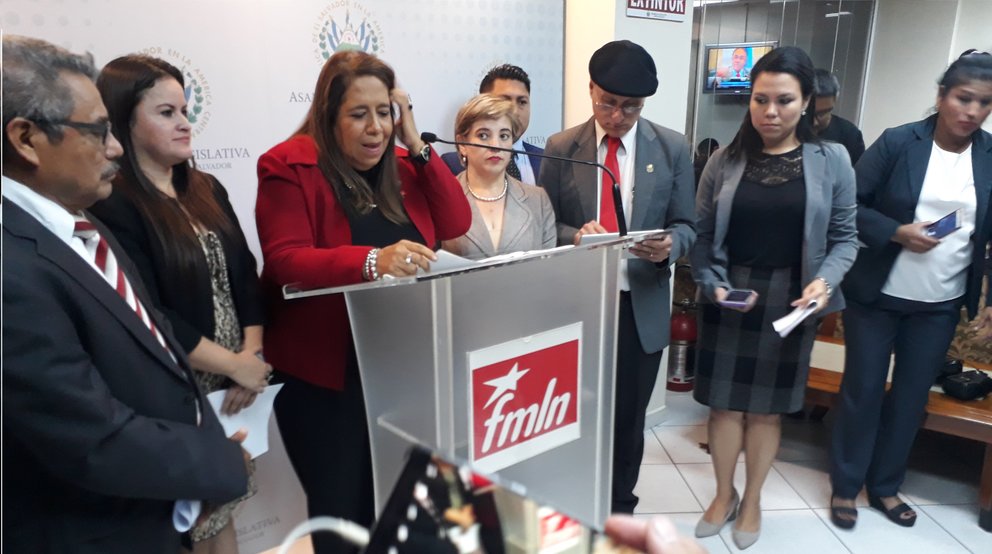 Conferencia diputados FMLN