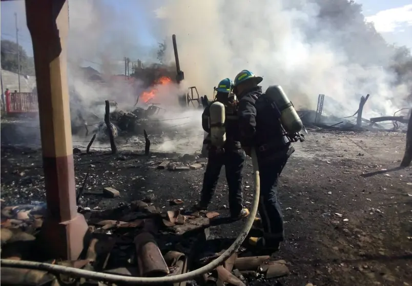Incendio en rastra