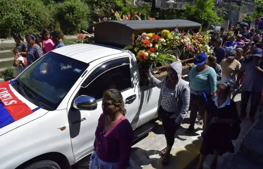 Entierro de vendedor en San Juan Talpa