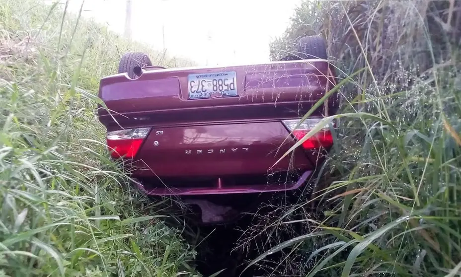 Carro volcado