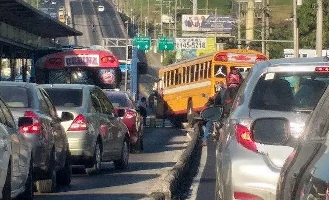 Bus en el Ejercito