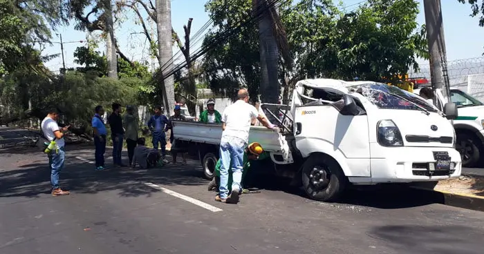 camion aplastado