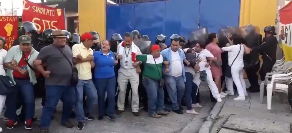 UMO quita a sindicalistas de Hacienda