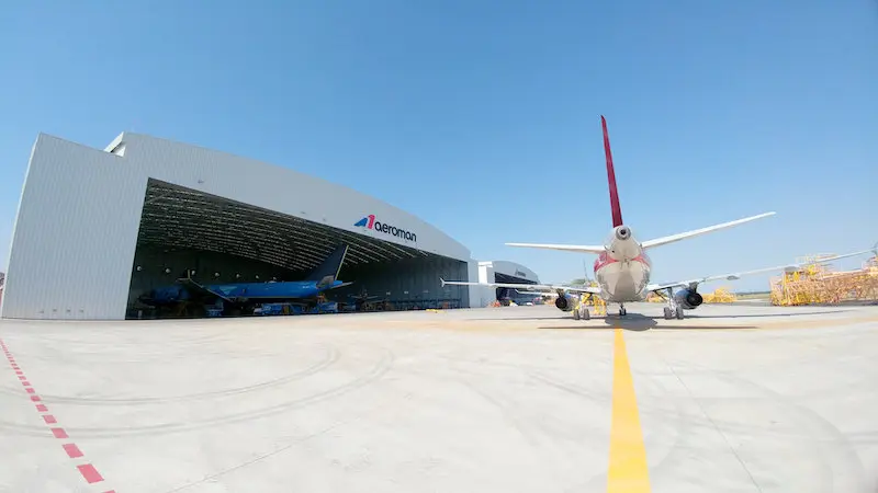 HANGAR 6 (1)