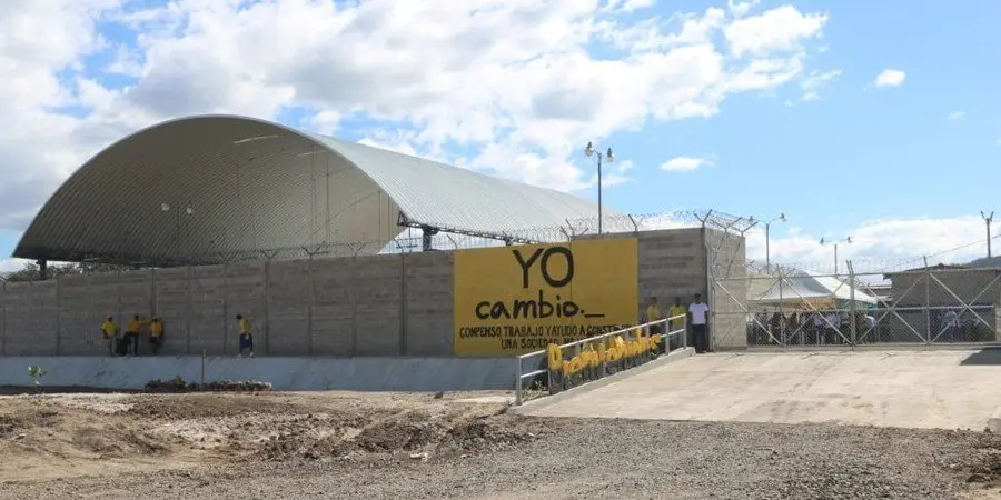 Centro de Detención Menor en Santa Ana