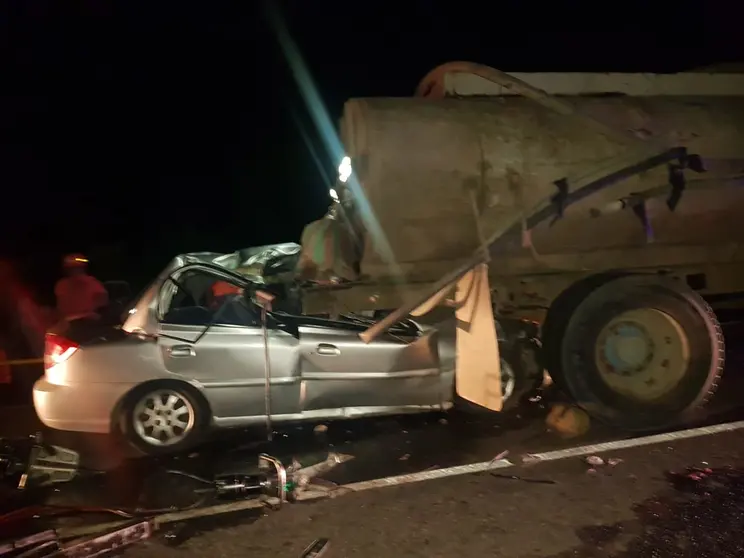 Carro choca contra una Pipa en San Blas