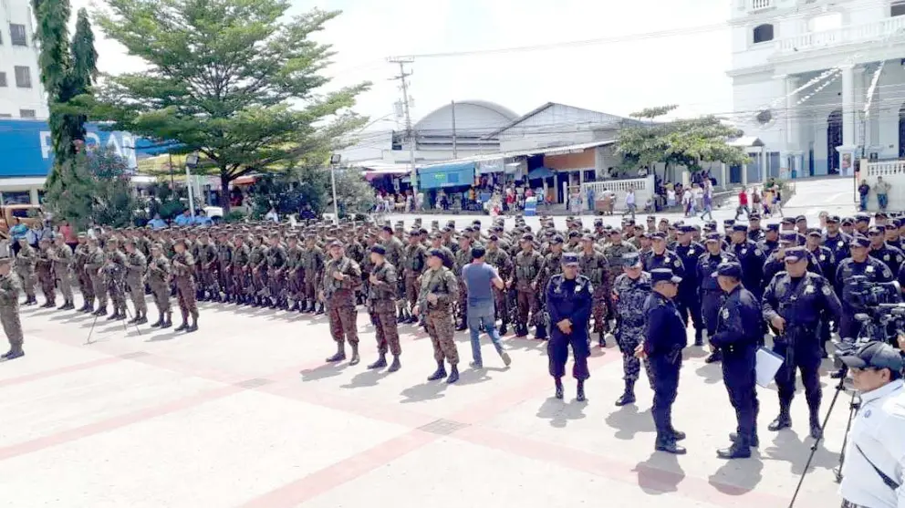 Despliegue policial y militar en Zacatecoluca 2