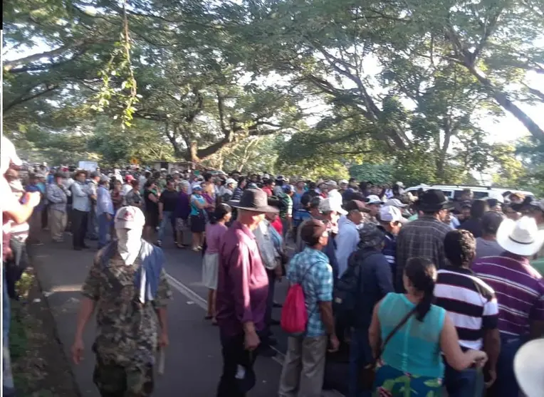 Veteranos en puente Colima