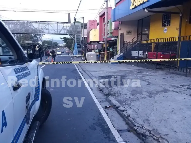 Altercado frente a Barra Show Los Herores