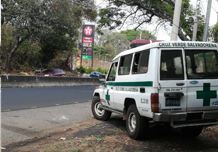 Ambulancia Cruz Verde