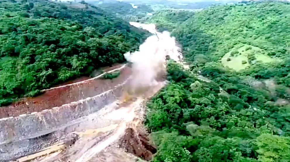 Cierre en carretera a Los Chorrros