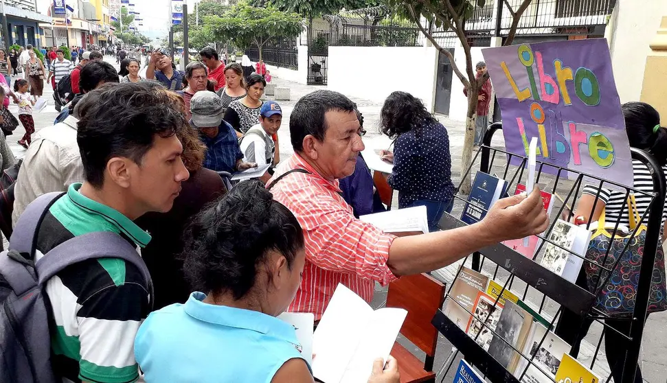 Biblioteca Nacional Regala Libros 9