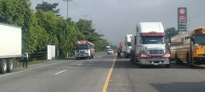 Rastras detenidas en la Panamericana