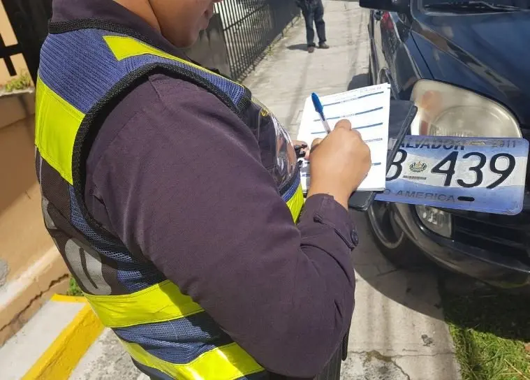 Placas decomisadas en avenida España