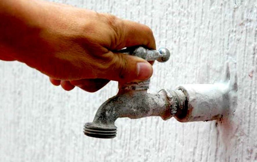 Suspensión de agua potable
