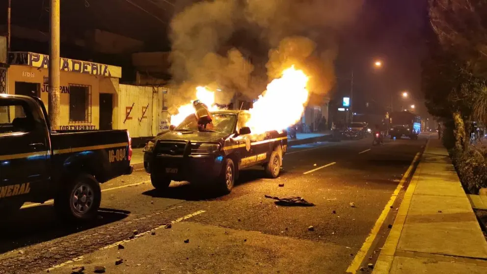 Entrentamiento entre agentes de la Policía en Guatemala