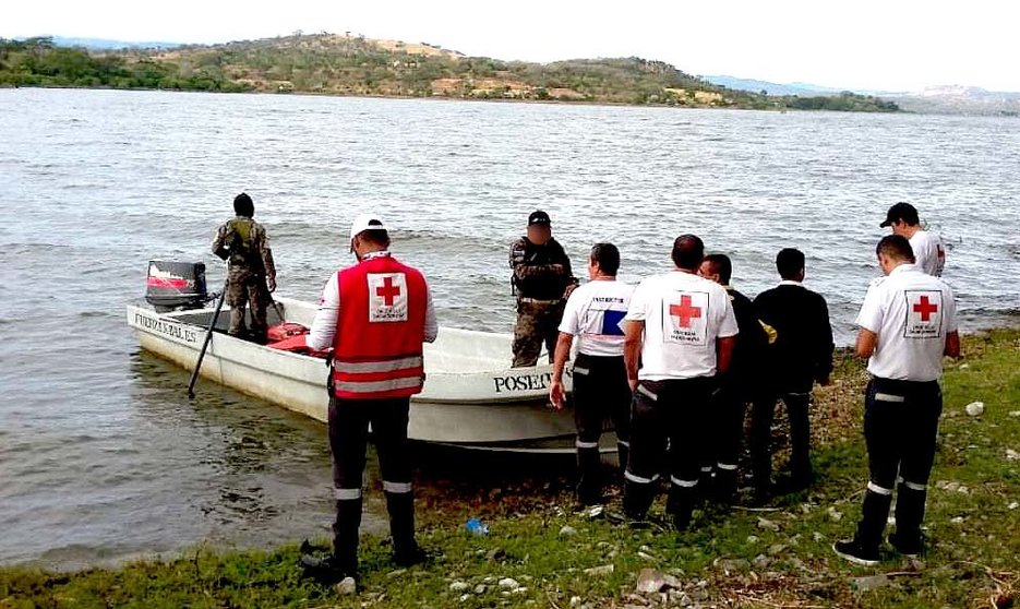 Recuperan cadáver de la estudiante de la UTEC del lago de Güija