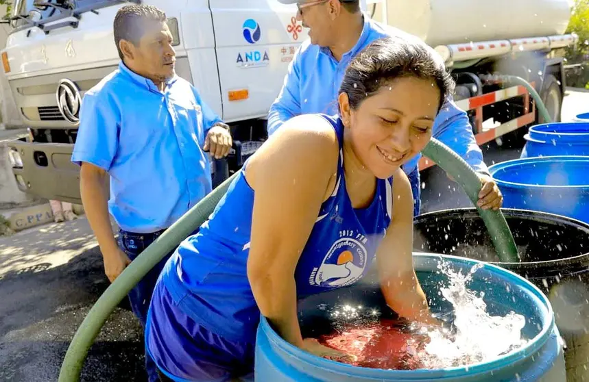 Plan de contigencia de Anda y MOP para abastecer de agua a la población 1