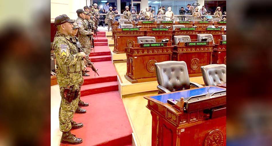 Militares en la Asamblea Legislativa