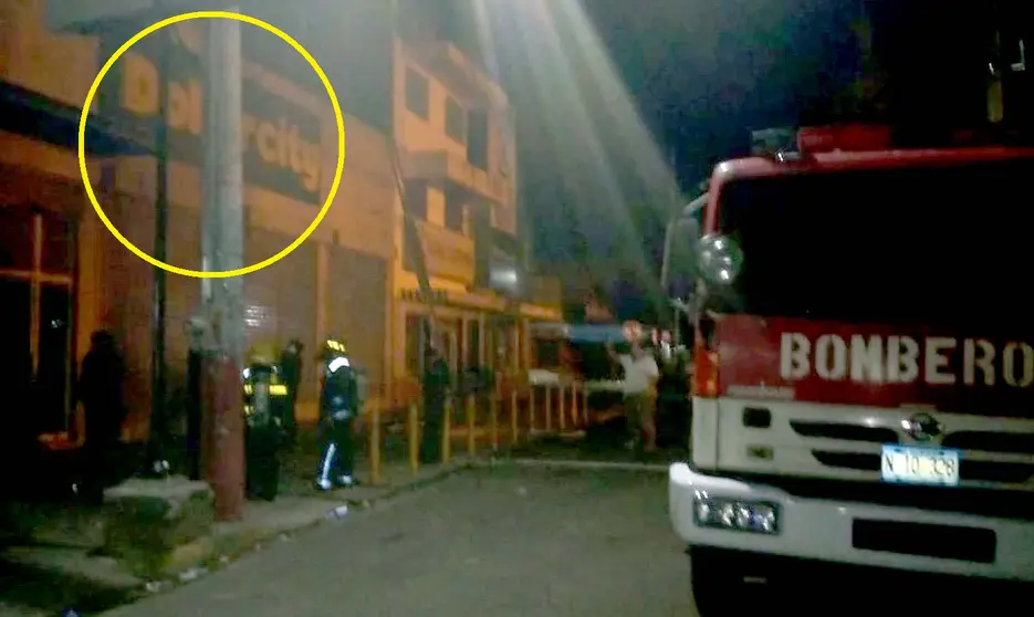 Incendio en Dollar City de Zacatecoluca 1