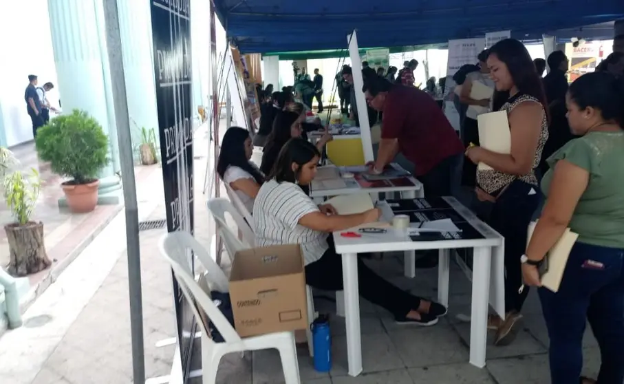 Feria de empleo en Santa Tecla