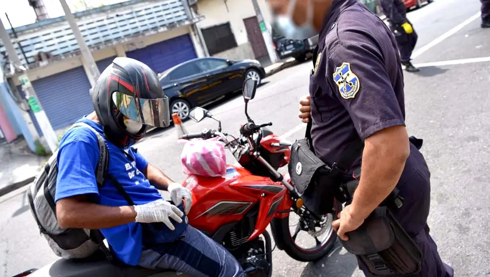 Motociclista coronavirus