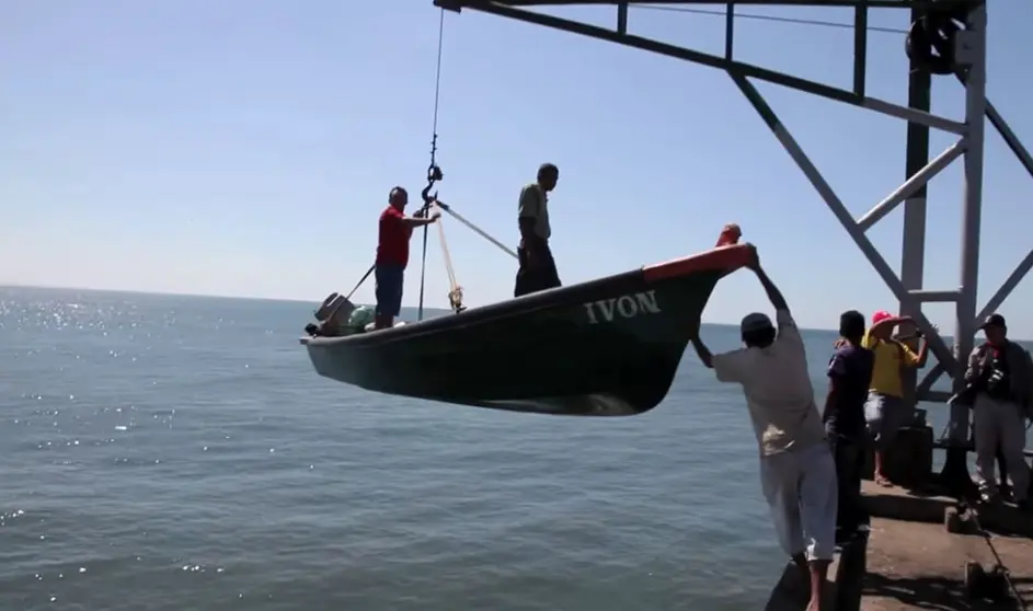 Lanchas en Puerto La Libertad