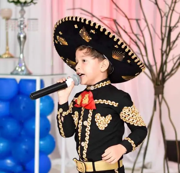 niño charro