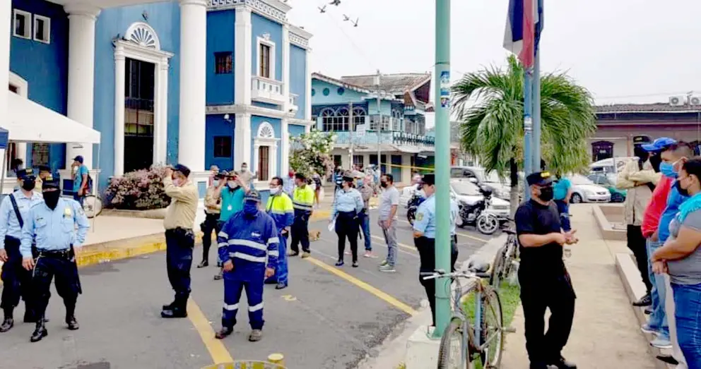 Protesta frente a la alcaldía de Apopa