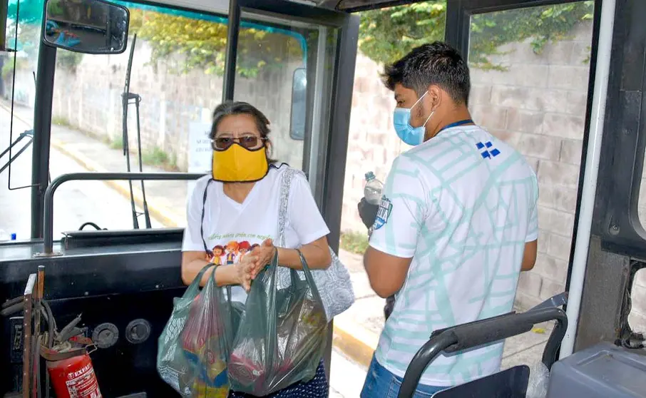 Servicio gratuito de bus municipal para tecleños 2