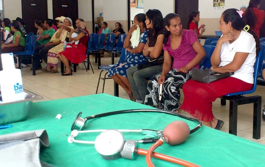 Atención en unidades de salud de San Salvador
