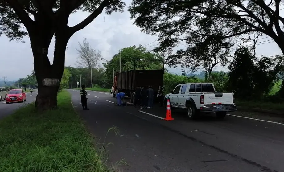 Accidente en carretera a Santa Ana