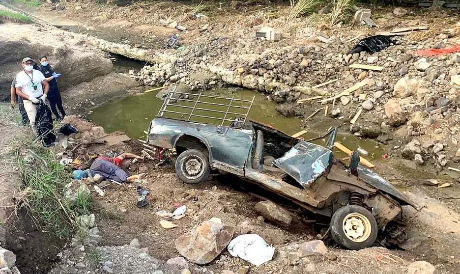 Tres muertos en Aguilares al accidentarse en la Troncal del Norte 4