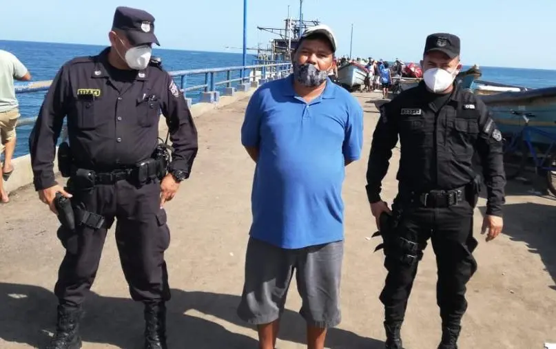 Detenido en el muelle del Puerto