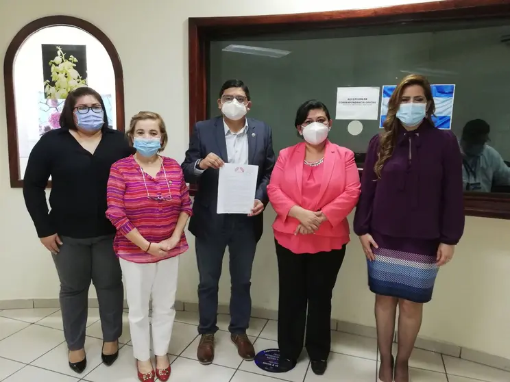 FMLN cabinas en aeropuerto