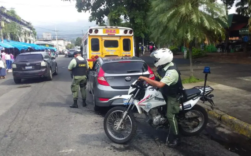 Carro robado en Tecla