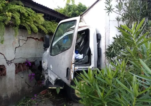 Muro de vivienda en colonia Zacamil