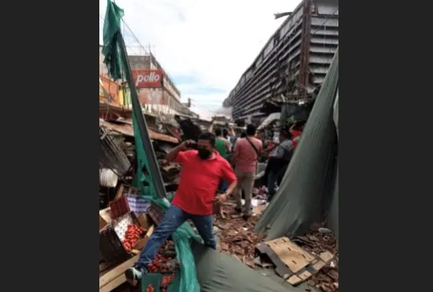 Explosión en Don Pollo de Santa Ana