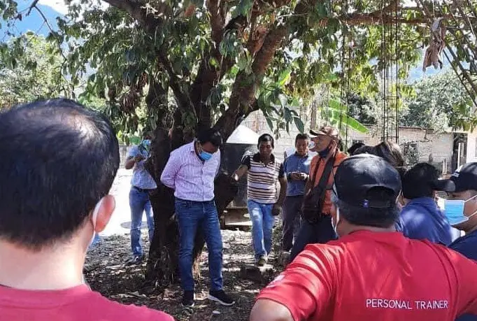 Alcalde mexicano amarrado