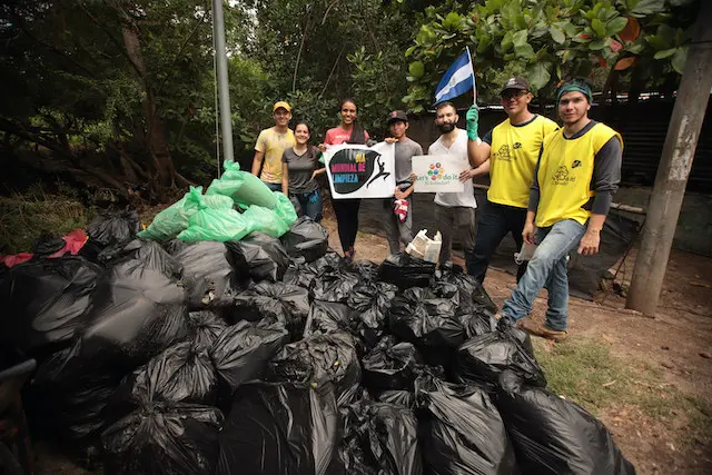 Davivienda y Let´s Do It en Jornada de Limpieza Playas Barra de Santiago y Los Cobanos en El Salvador, Friday, May 31, 2019. 
(Photo/Salvador Melendez)