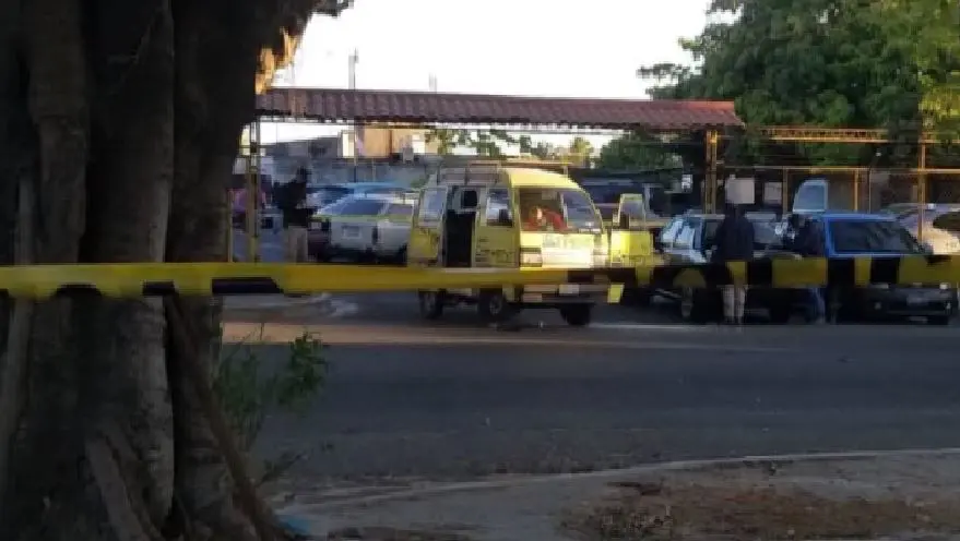 Asesinado en microbús en Montes