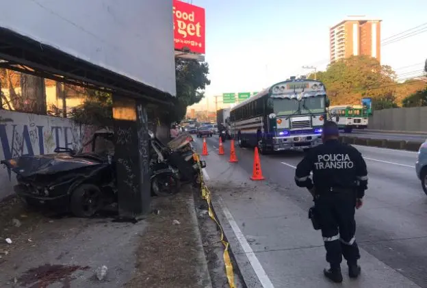 Automovilista muere al chocar