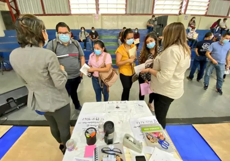 Feria de empleo en Santa Tecla