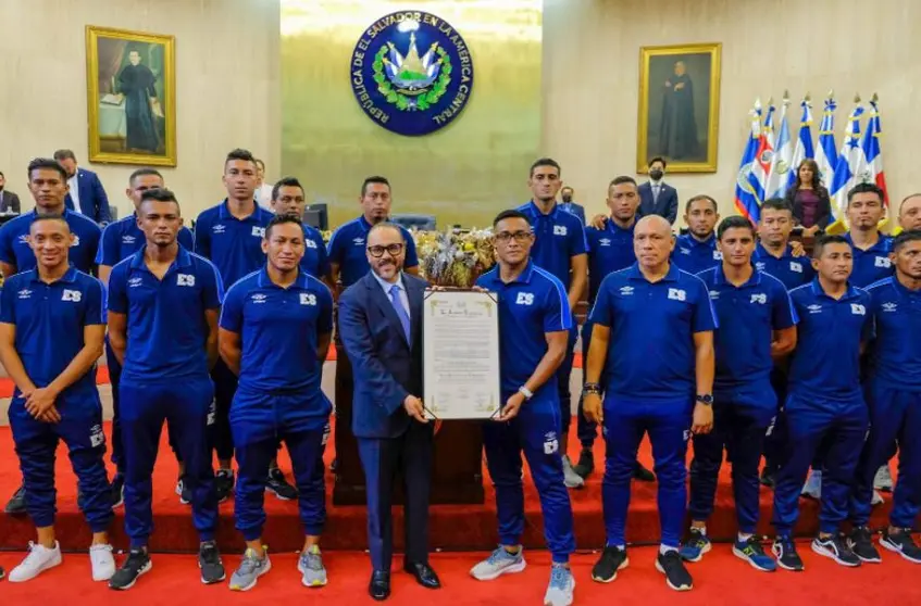 jugadores de la Selección Nacional de fútbol playa