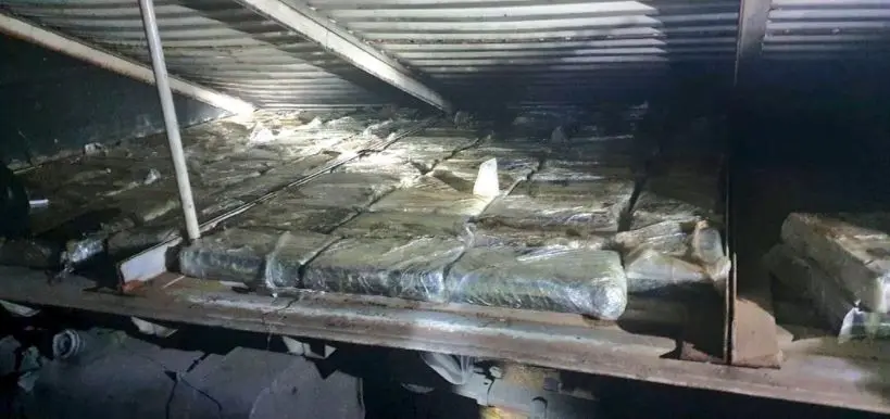 Decomisan 140 kilos de droga